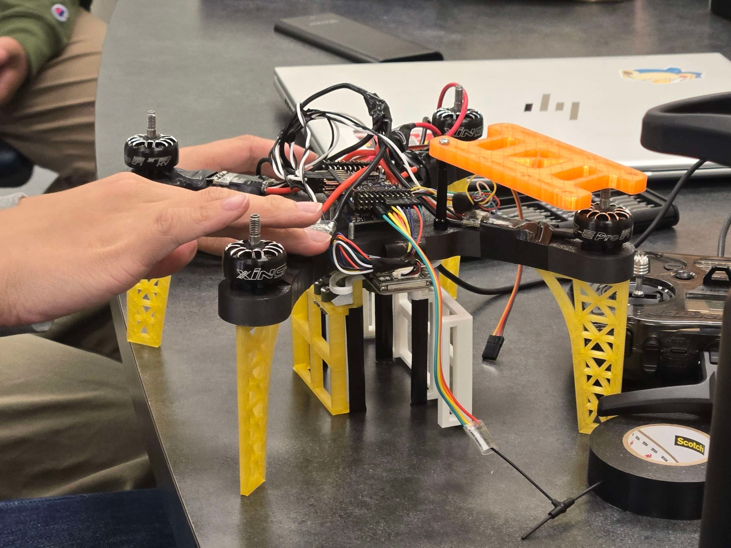 Sapin Saplane drone